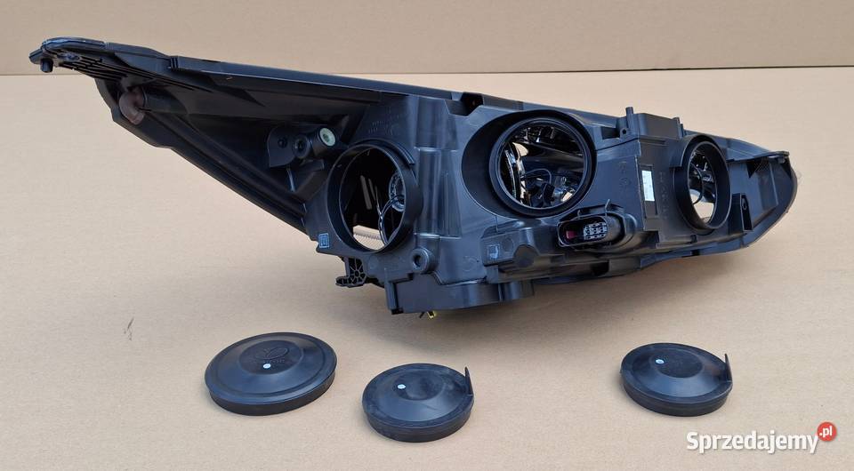 FORD FOCUS MK3 LIFT REFLEKTOR LEWY BIXENON LAMPA sprzedam