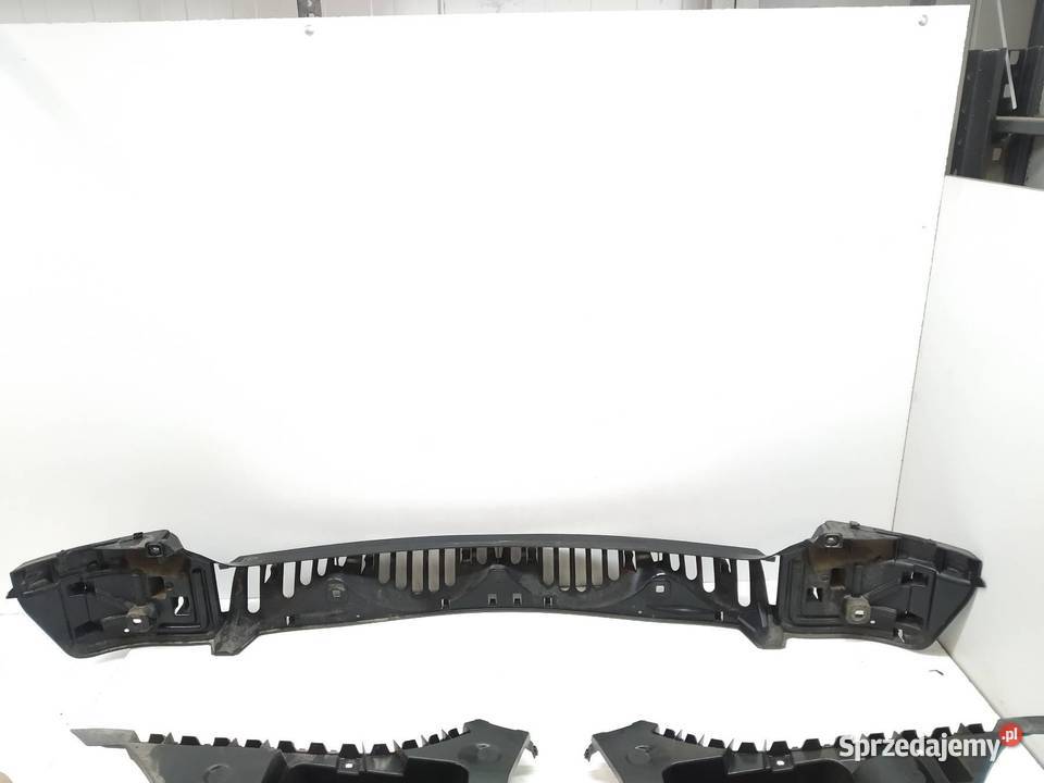 ŚLIZG ZDERZAKA TYŁ KPL SEDAN 8050385 Bmw Seria 6 Rok produkcji 2014