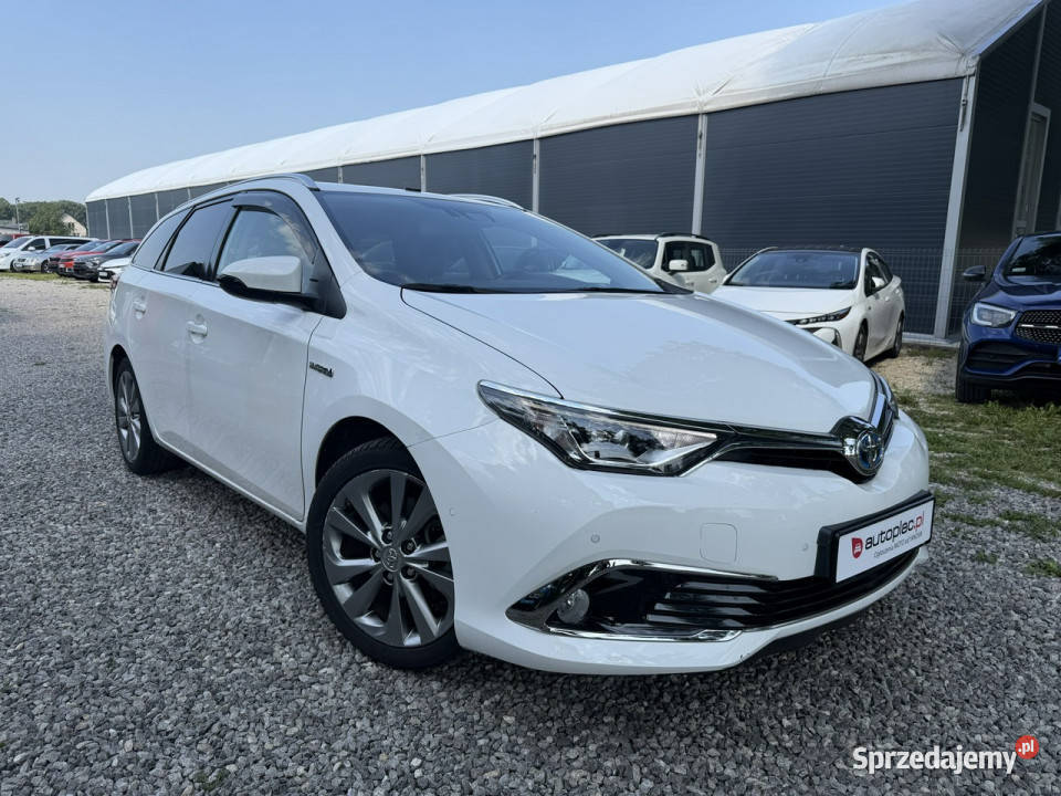 Toyota Auris 18 HSD 136 Prestige Skóra PDC Full serwisowany w ASO Auris mazowieckie Otwock Mały