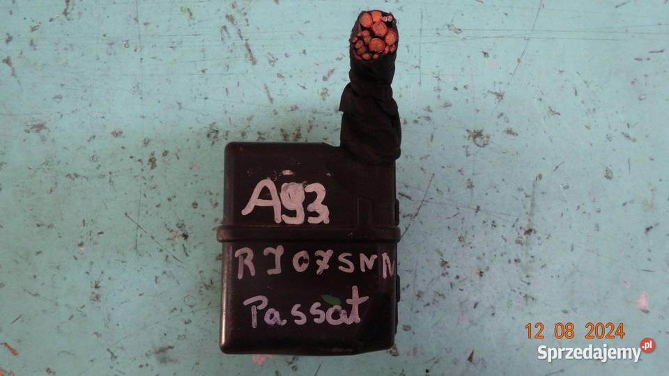 VW PASSAT B6 07r skrzynka przekaźników osobowe świętokrzyskie