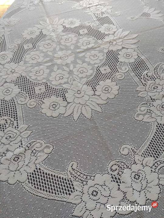 Duży kremowy owalny obrus żakardowy sprzedam