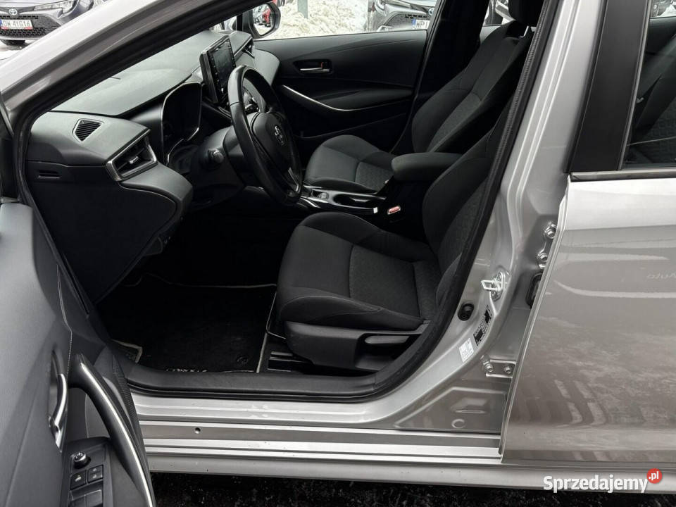 Toyota Corolla 18 Hybrid COMFORT salon Polska tempomat Corolla