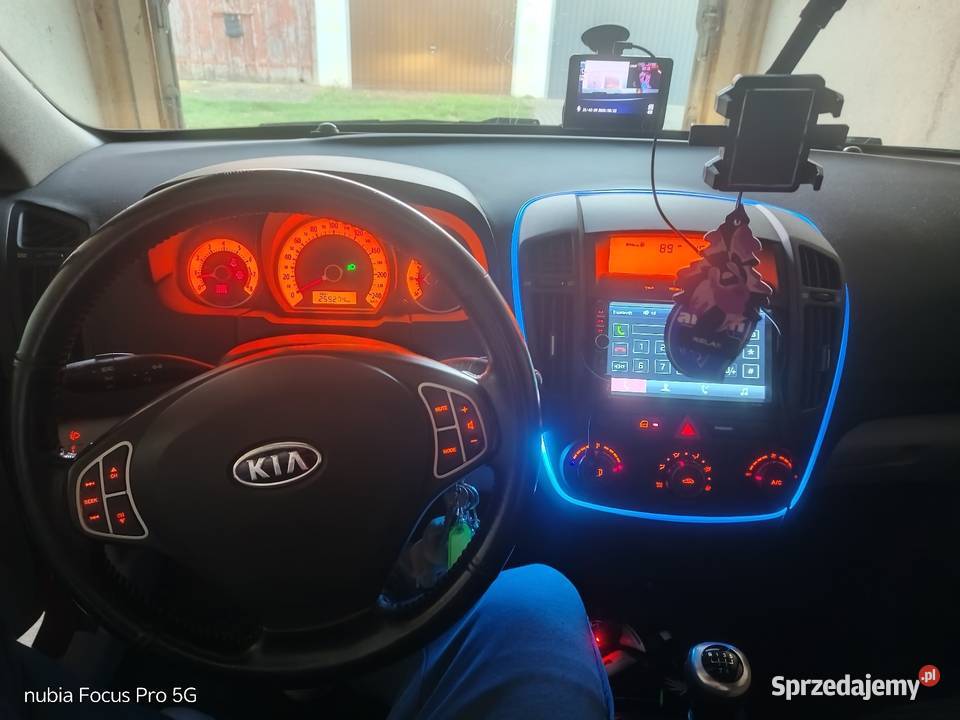 Kia Ceed 14 benzyna Sprzedam garażowany sprzedam
