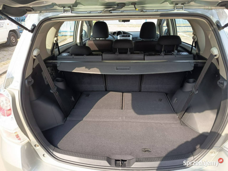 Toyota Verso Ks serwisowa bezwypadkowy 7 osób 164245km Verso Janów Lubelski