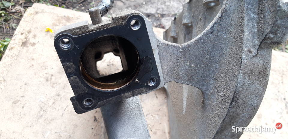 Kolektor wydechowy daewoo nexia poj15 16V blok silnika