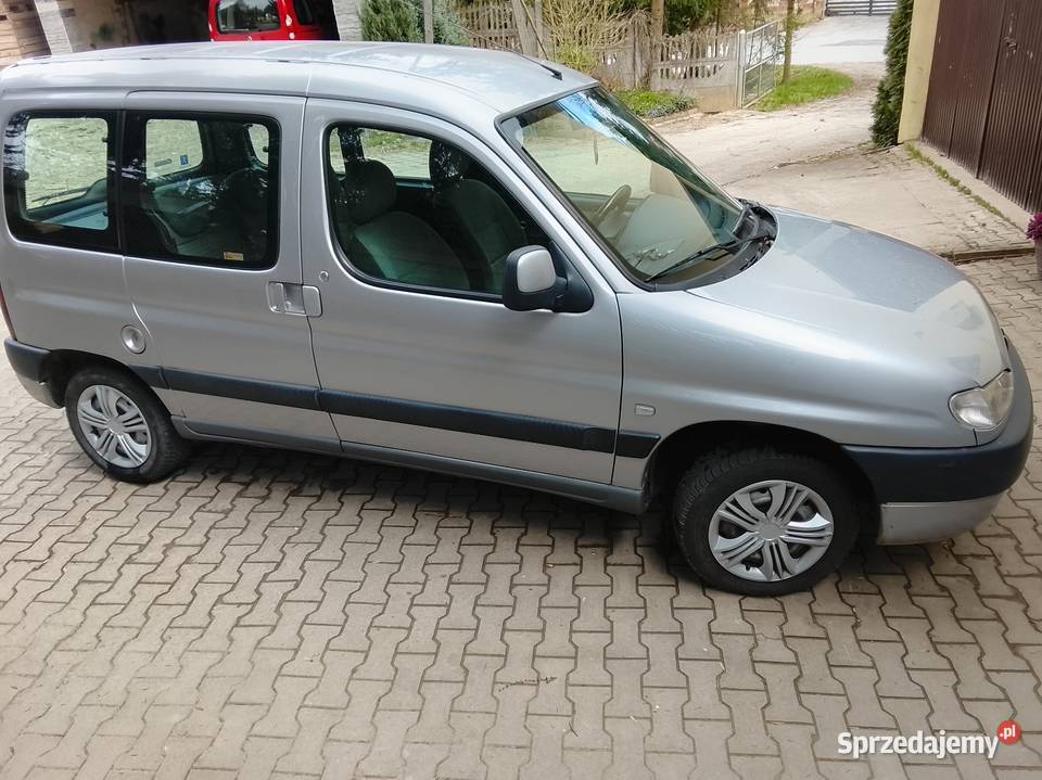 Fajny tani peugeot partner 19d Rok produkcji 2001 małopolskie Miechów