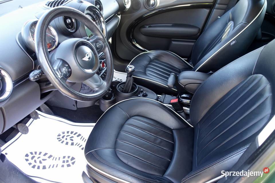 MINI Countryman 16 122 ALL4 4x4 Salon 1 światła przeciwmgielne