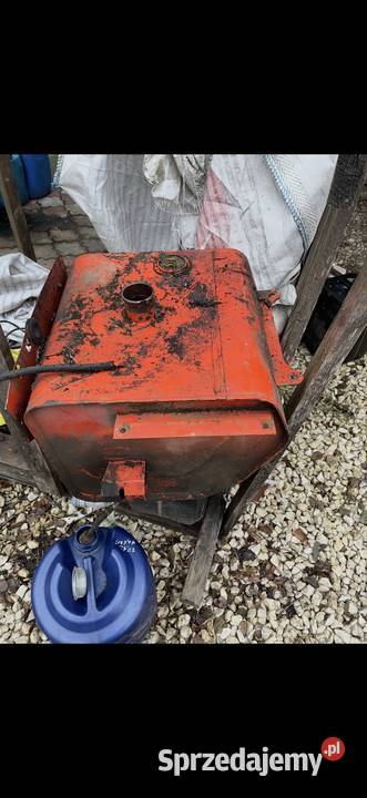 Zbiornik Renault ciągnik rolniczy RENAULT 551 Młotkowice