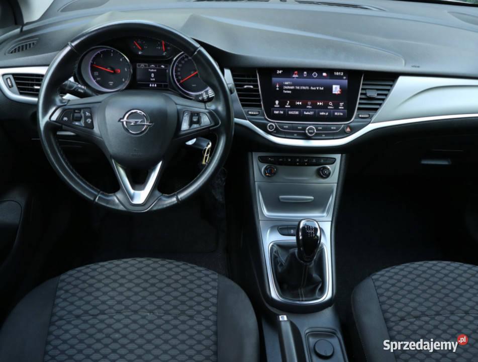 Opel Astra 16 CDTI srebrny