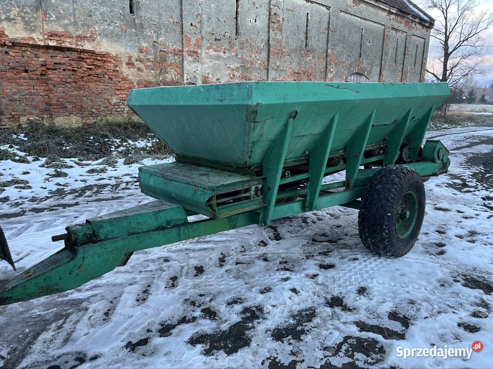 Piast RCW rozsiewacz wapnanawozu Świdnica