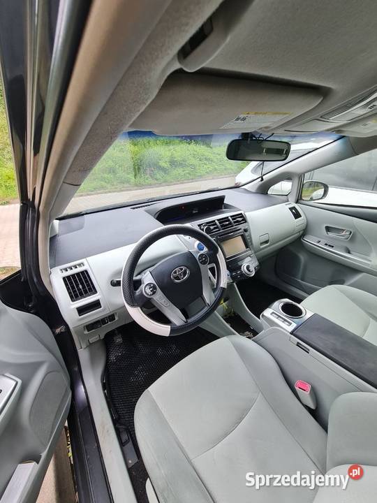 Toyota Prius V Hybrid 2012 USA Szczecin