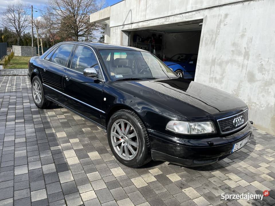 AUDI A8 QUATTRO
