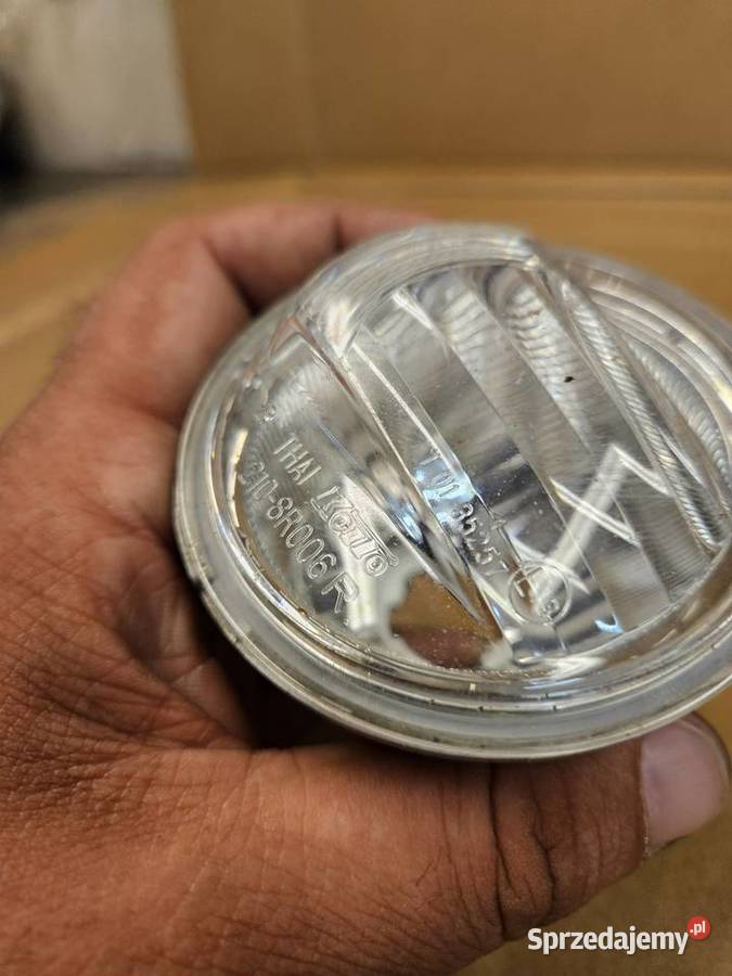 ISUZU D HALOGEN PRAWY PRZÓD PRZEDNI 2108R006 Międzychód sprzedam