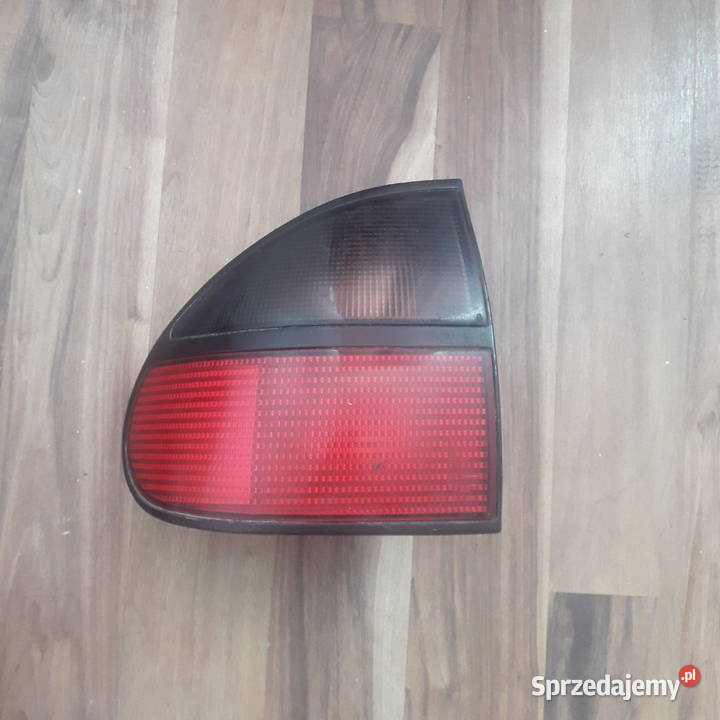 Kompletna tylna lampa Renault Laguna I osobowe