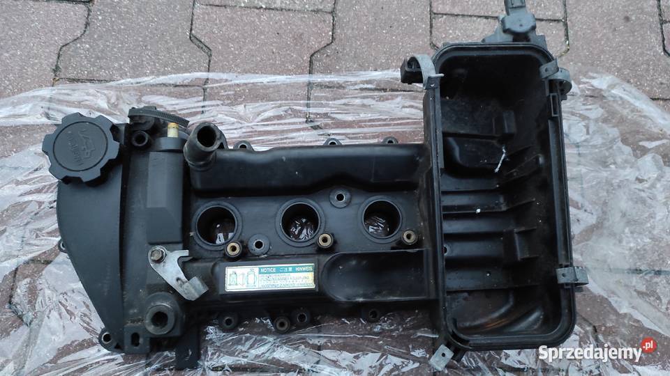Toyota Yaris II pokrywa dekiel zaworów Otwock