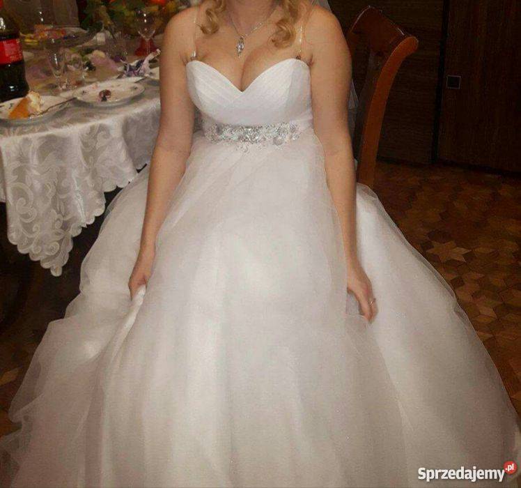 Piękna suknia ślubna może być ciążowa Białystok