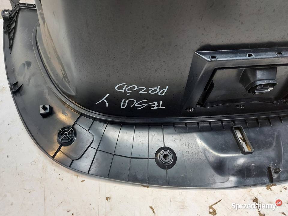 TESLA MODEL Y 2023r Wnęka wanna bagażnika przód