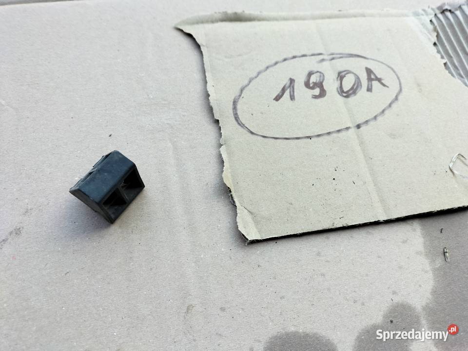 Audi 80 B4 80B4 ODBÓJ KLAPY MASKI POKRYWY Kamień-Kolonia