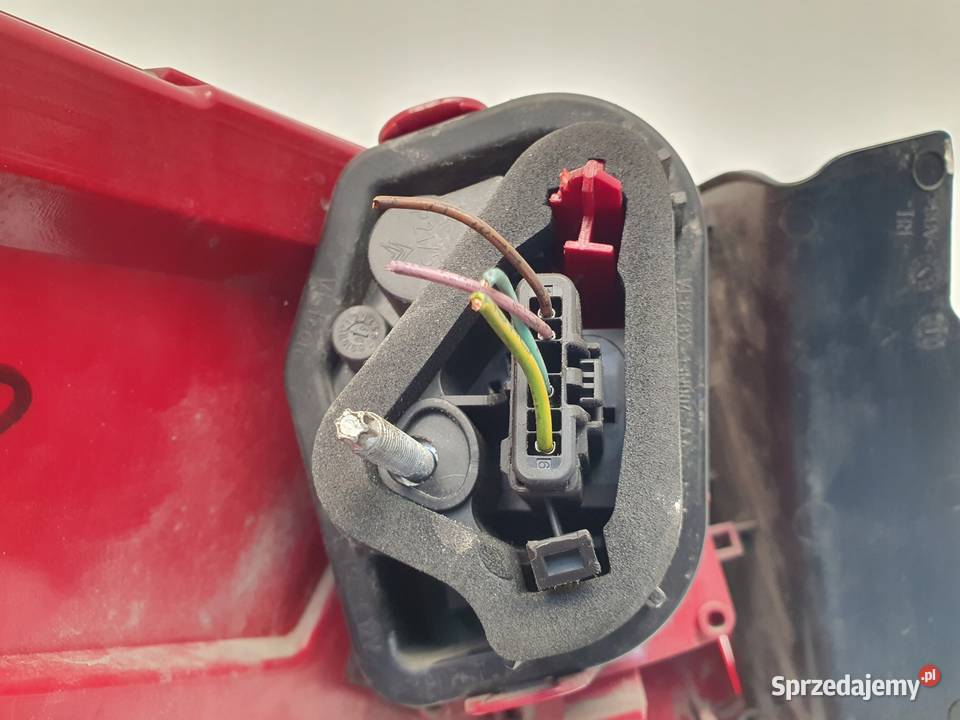 LAMPA PRAWA Citroen C5 III X7 kombi TYLNA prawy lubelskie Rudka