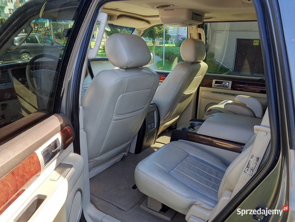 Samochód Lincoln Navigator Navigator Góra