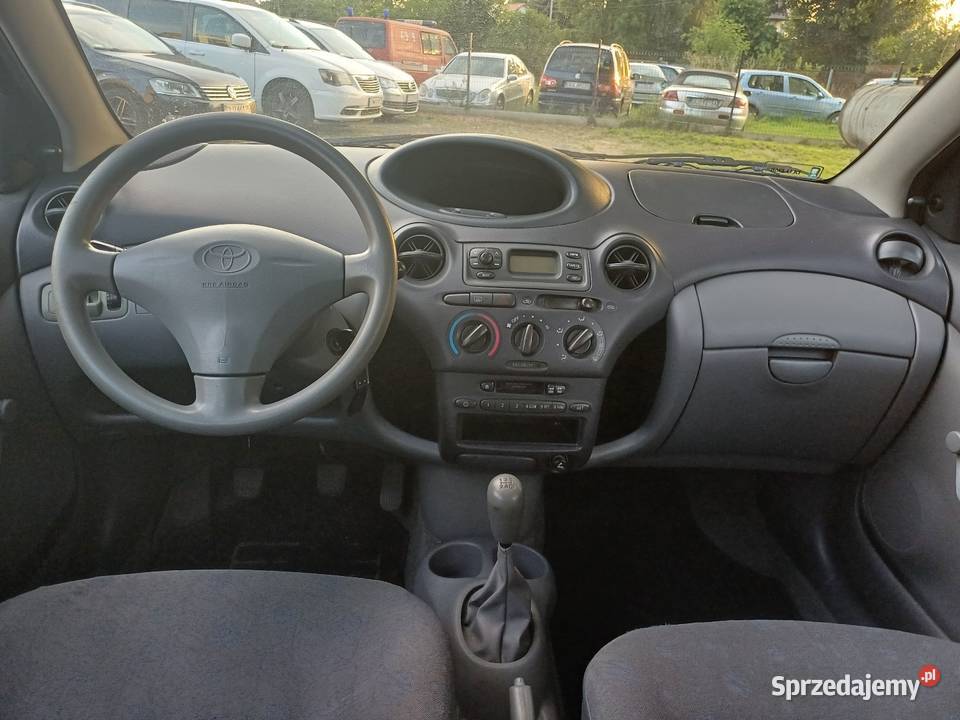 Toyota Yaris 10 VVTi 68 2001r 5 drzwiowy Lubin sprzedam
