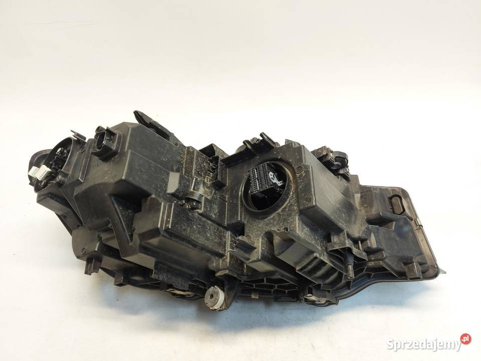 BMW G21 G20 Kombi 330e lampa lewa przód przednia