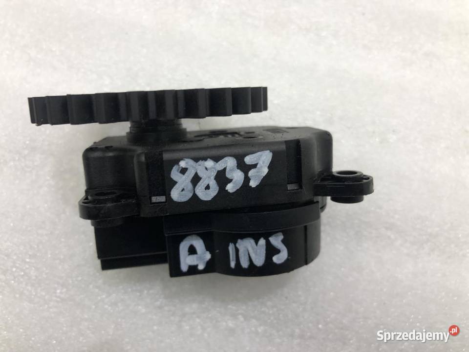 SILNICZEK NAGRZEWNICY OPEL INSIGNIA A 13372986 Silniki