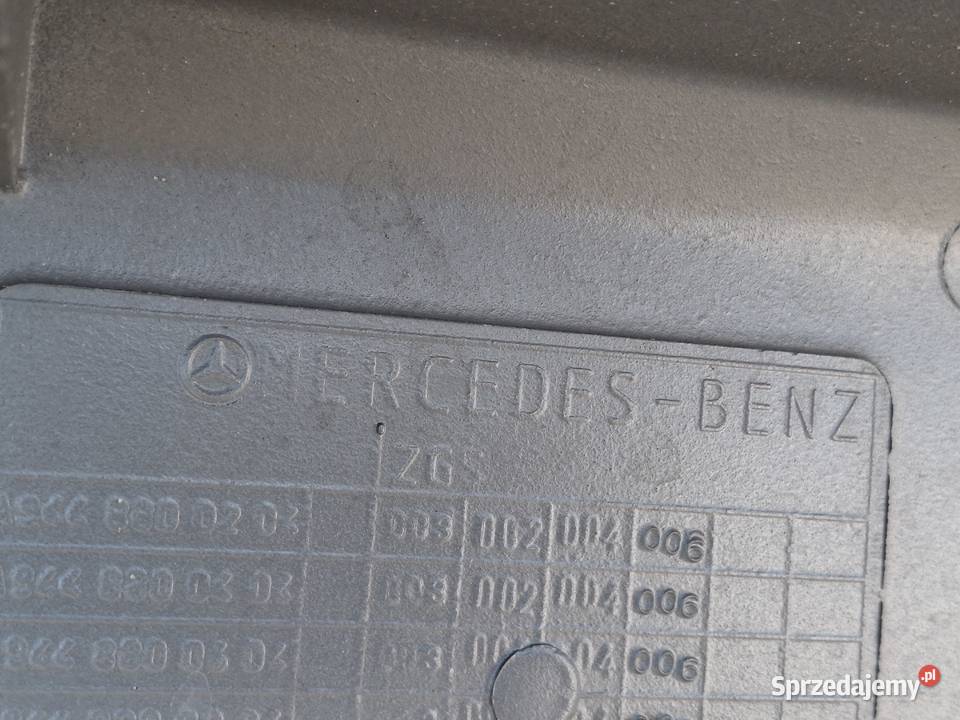 MERCEDES AXOR NAROŻNIK ZDERZAKA PRAWY OKULAR ciężarowe Bieleń