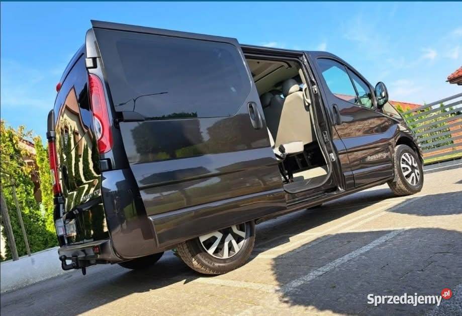 Opel Vivaro 2013 r 9 osobowy diesel