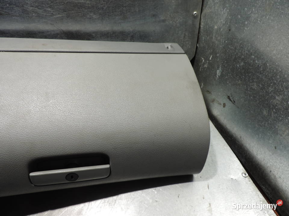 SKODA OCTAVIA I SCHOWEK PASAŻERA Nowy Sącz