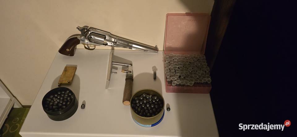 Rewolwer czarnoprochowy remington