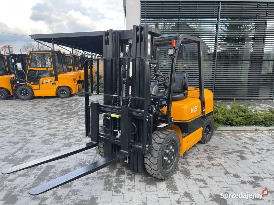 Wózek widłowy 3T triplex diesel nowy diesel Poniatowa sprzedam
