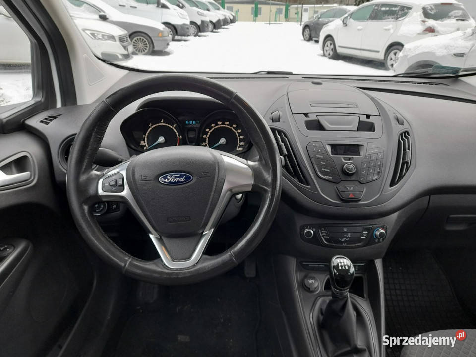 Ford Transit Courier ładny zarejestrowany i Lipiany