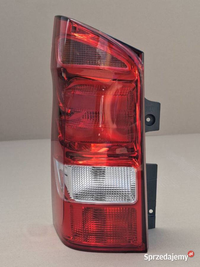 MERCEDES VITO VKLASA W447 LAMPA LEWY TYŁ LEWA sprzedam