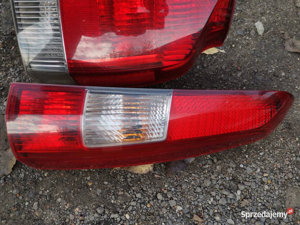 Lampa tylna prawa dół i góra Volvo V70 II osobowe Oświetlenie