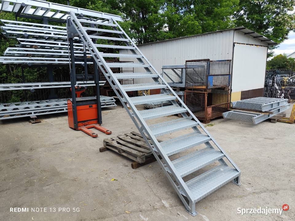 Schody metalowe wejście na wysokość 281 14