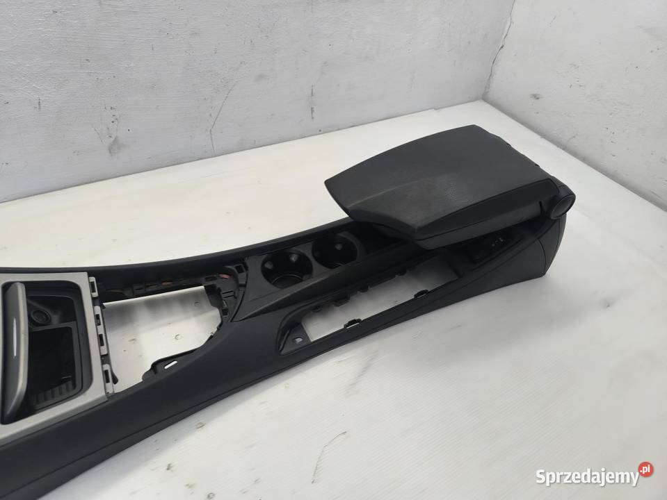 TUNEL SRODKOWY PODŁOKIETNIK BMW 1 E87 E81 LIFT osobowe
