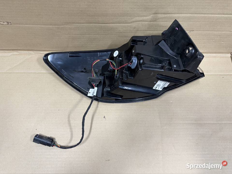 LAMPA TYŁ TYLNA PRAWA FORD KUGA MK3 19 Drezdenko