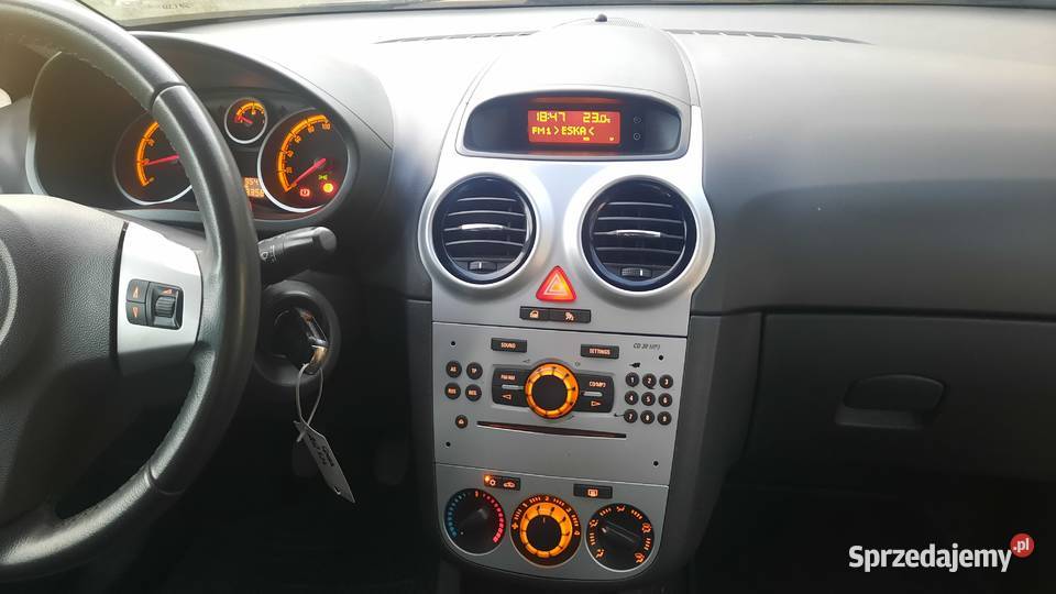 Opel Corsa D Lift 12 16V Benzyna 2011 r Klima manualna Kraśnik