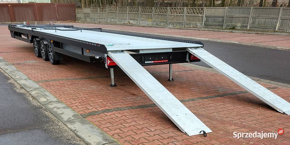 Laweta na 2 auta 85 m x 21 m Tomaszów Mazowiecki