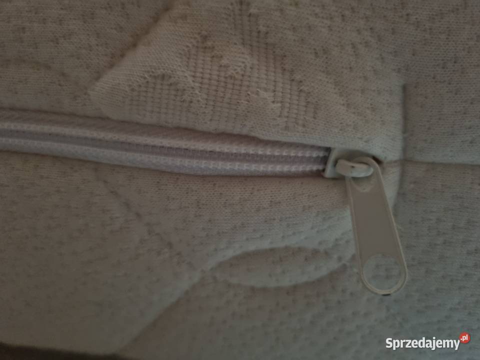 Materac w stanie praktycznie nowy 160x200x15 Rumia