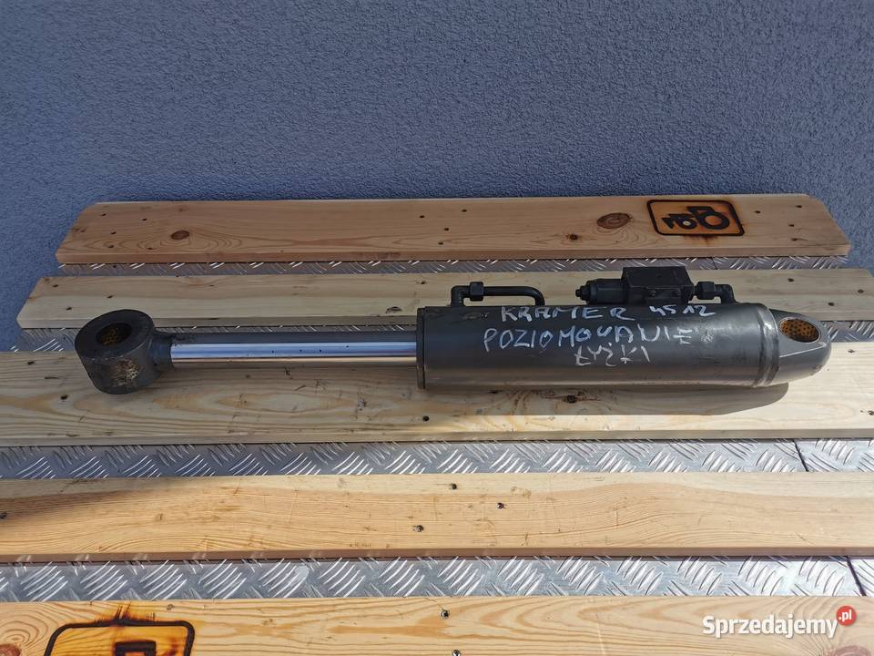 Cylinder hydrauliczny poziomowania łyżki Wilkowo