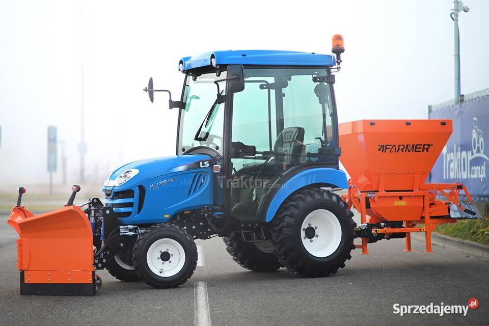LS Tractor XJ25 HST 4x4 244 IND CAB pług do