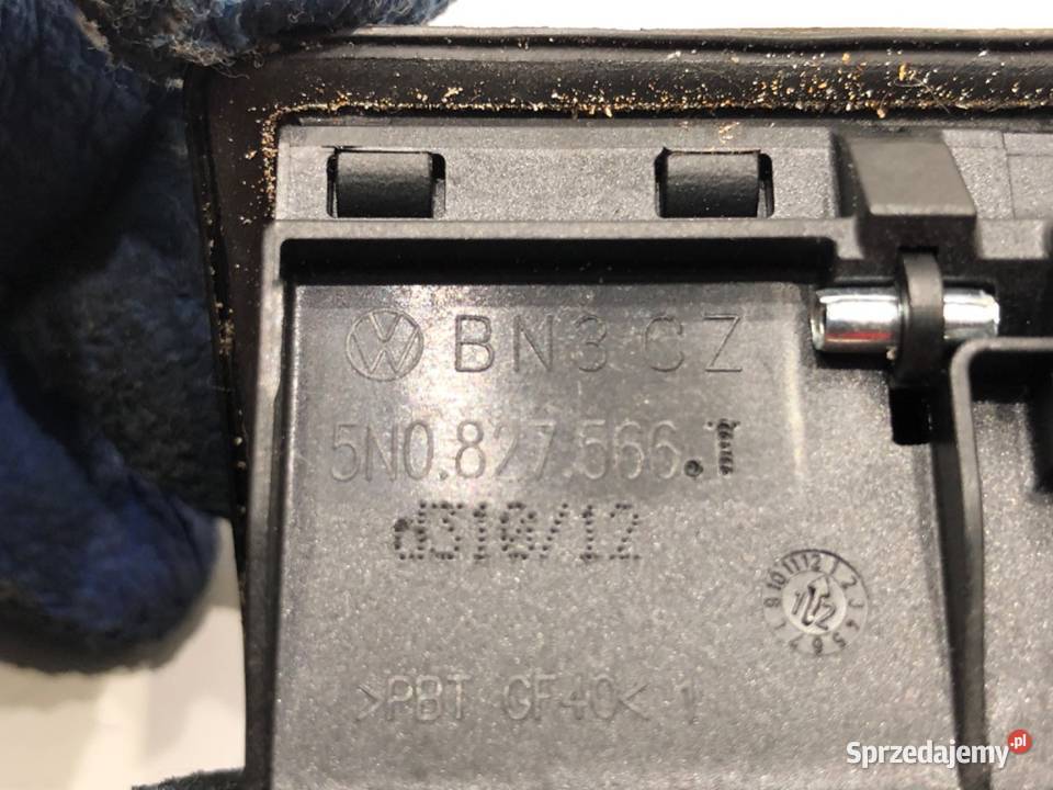 KLAMKA KLAPY TYŁ VW PASSAT B7 5N0827566T Kombi osobowe podkarpackie