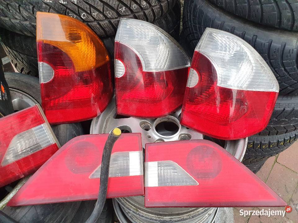 Bmw X3 E83 Lampa Prawa Tylna Wkład Przedlift Lampy tylne sprzedam