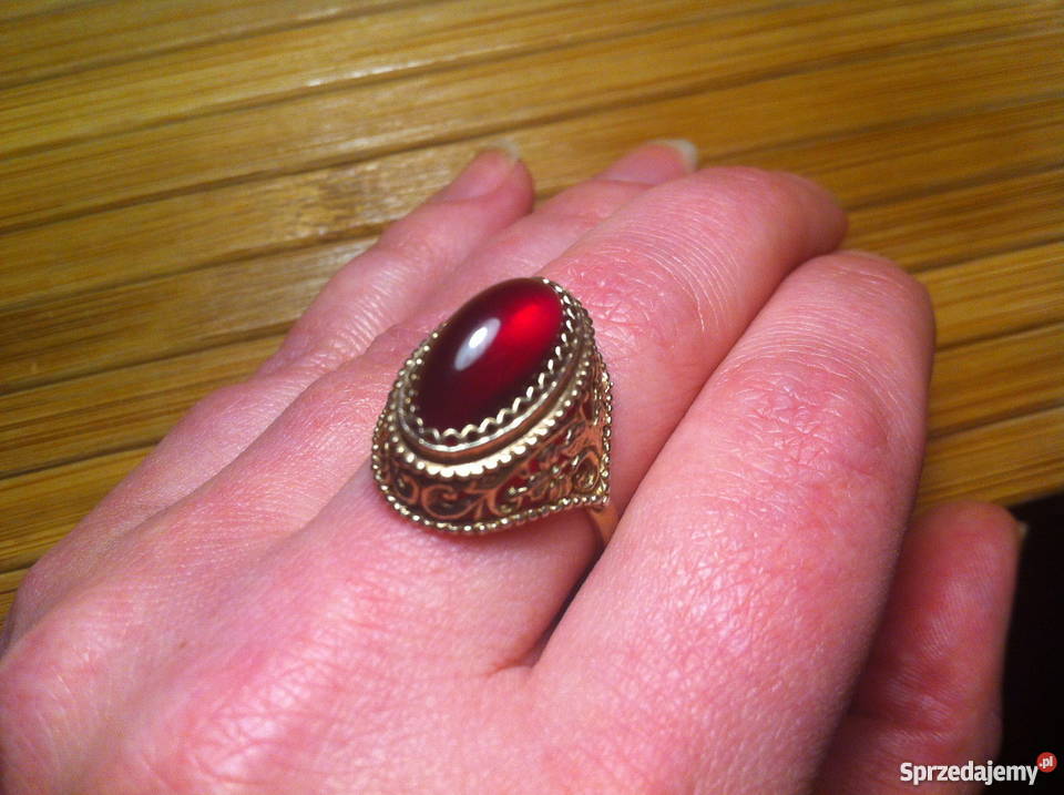Pozłacany srebrny pierścionek z rubinem Lublin