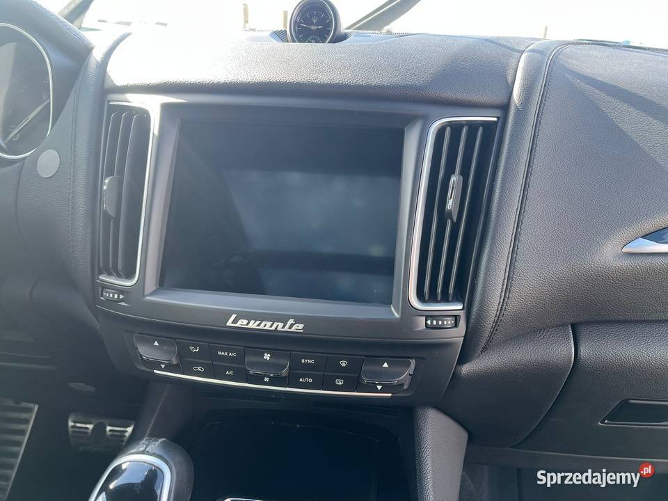 MASERATI Levante 30D V6 275 EH922 3000cm3 Katowice