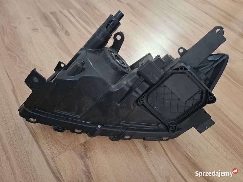 Lampa przednia prawa toyota RAV4 III Kalisz