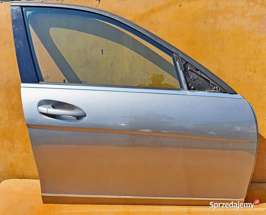 MERCEDES W204 LIFT DRZWI PRAW PRZÓD KOD lakieru Radom