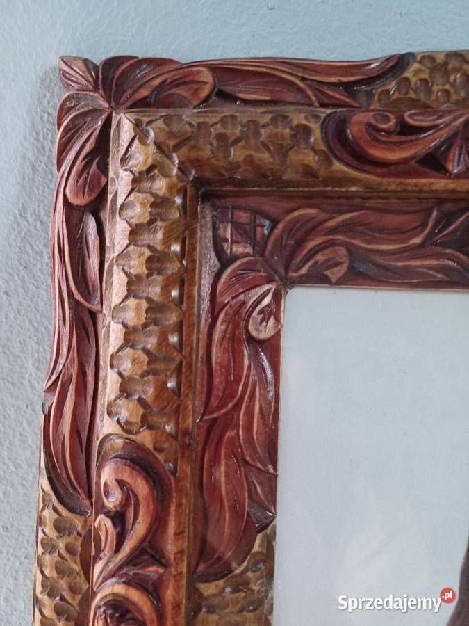 Piękna stara rama ręcznie rzeźbiona z Jezusem łódzkie
